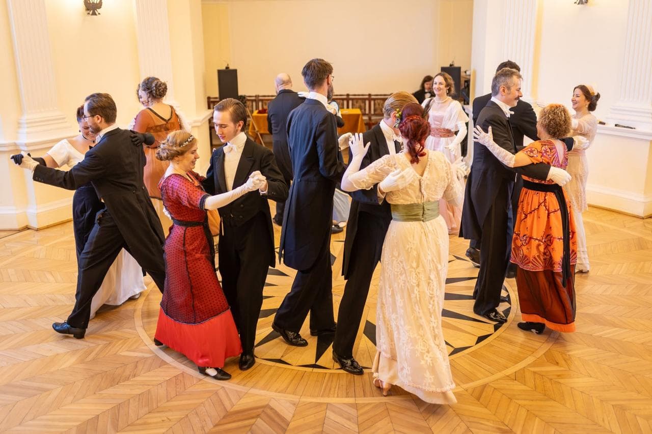 Kadryl, polki i walce układowe