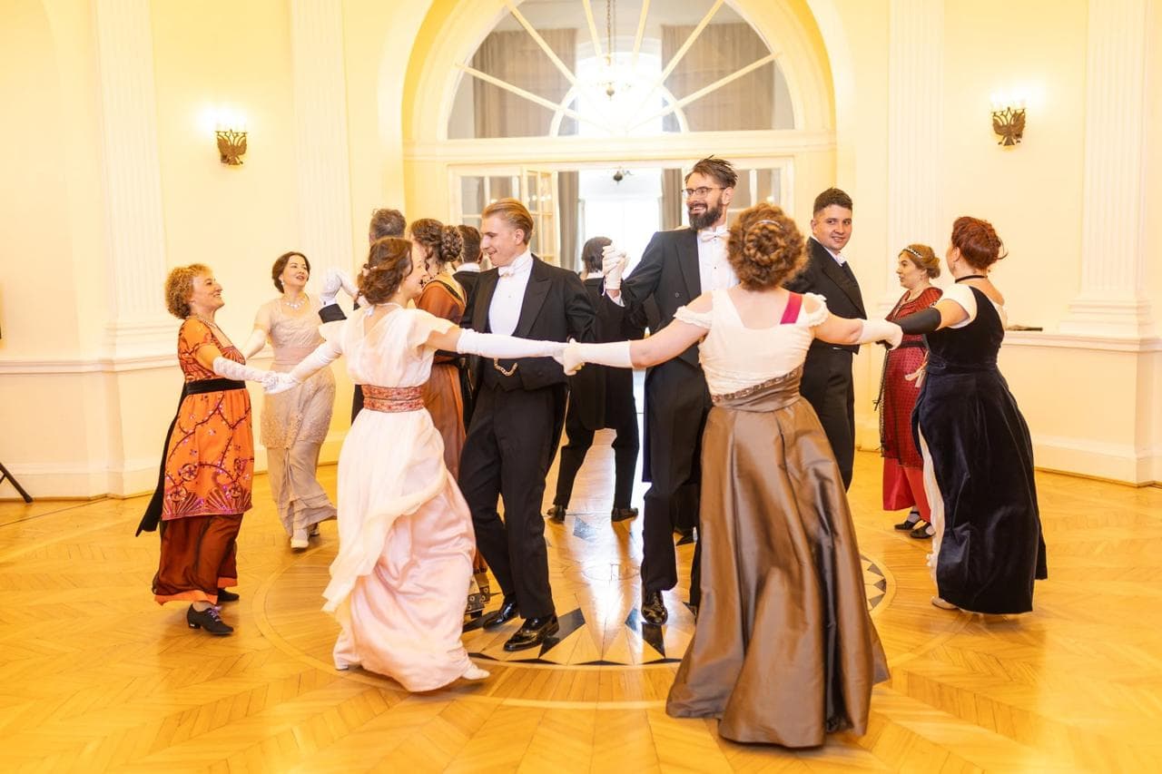 Two-step, fox-trott, dawne tango